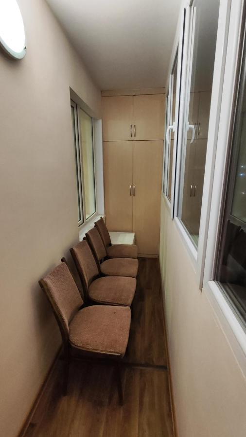 Ferienwohnung Золотой Квадрат 60 Кв2 Almaty Exterior foto