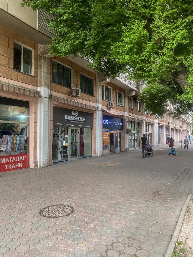 Ferienwohnung Золотой Квадрат 60 Кв2 Almaty Exterior foto